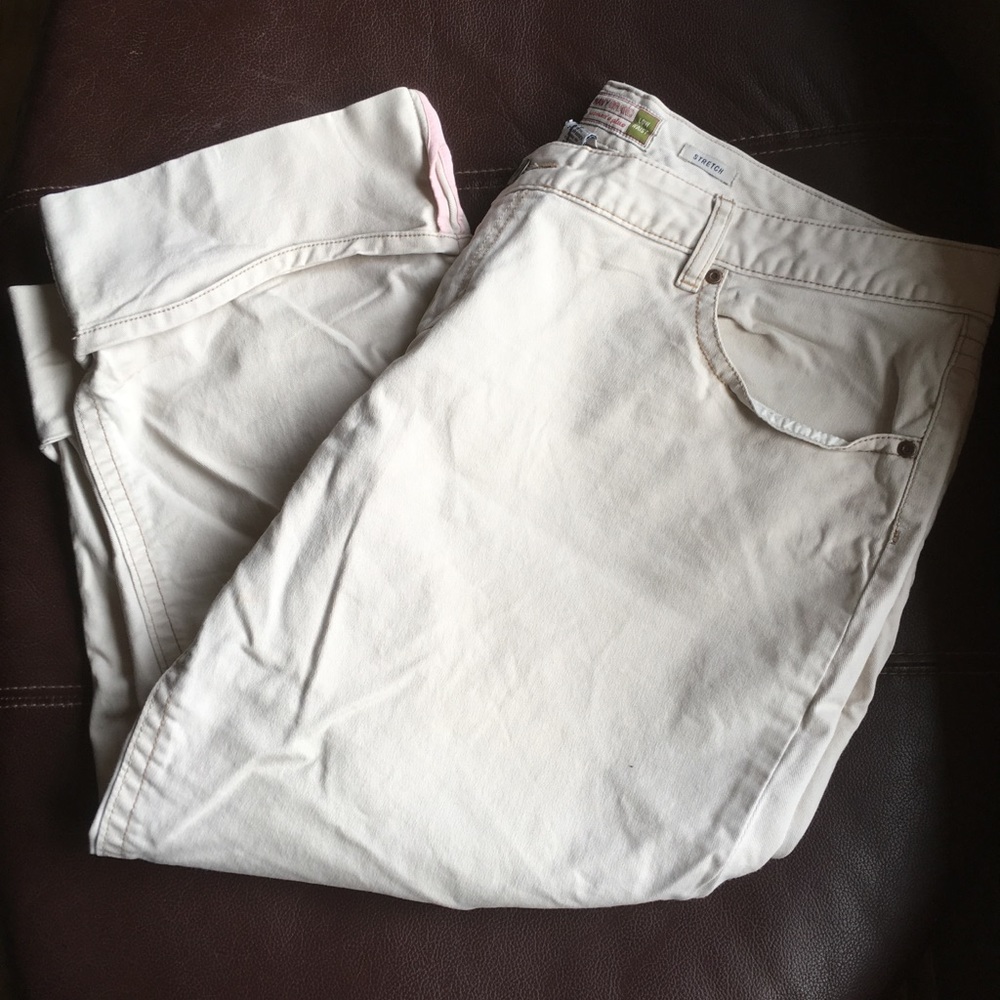 Old Navy Khaki Low Waist Capris with Cuffed Hem